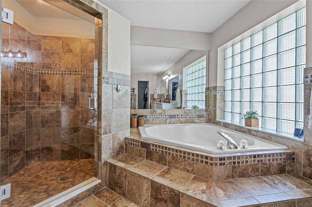 11516 LYONS COURT