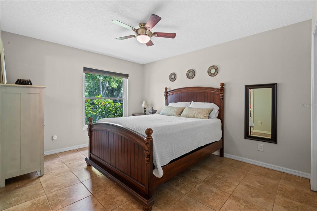 11516 LYONS COURT