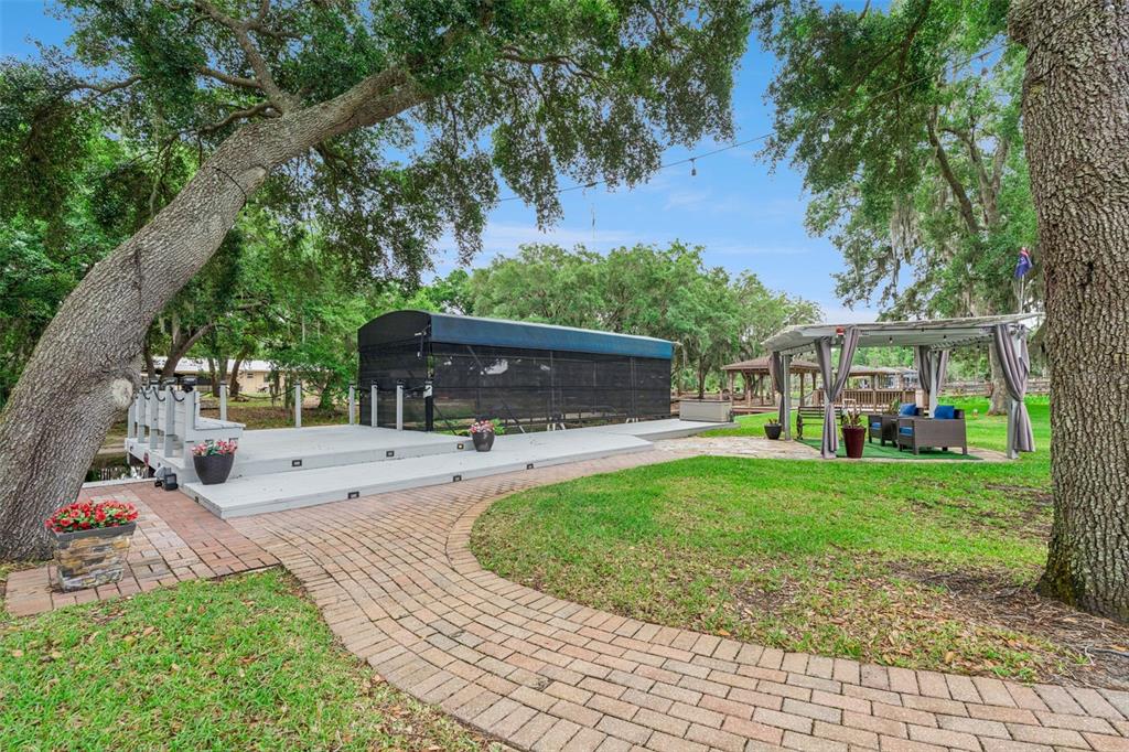 11516 LYONS COURT