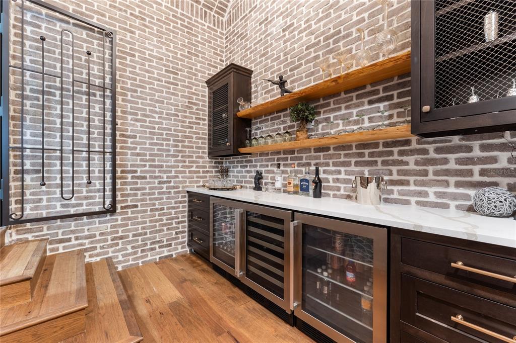 3167 WHISPER WIND DRIVE