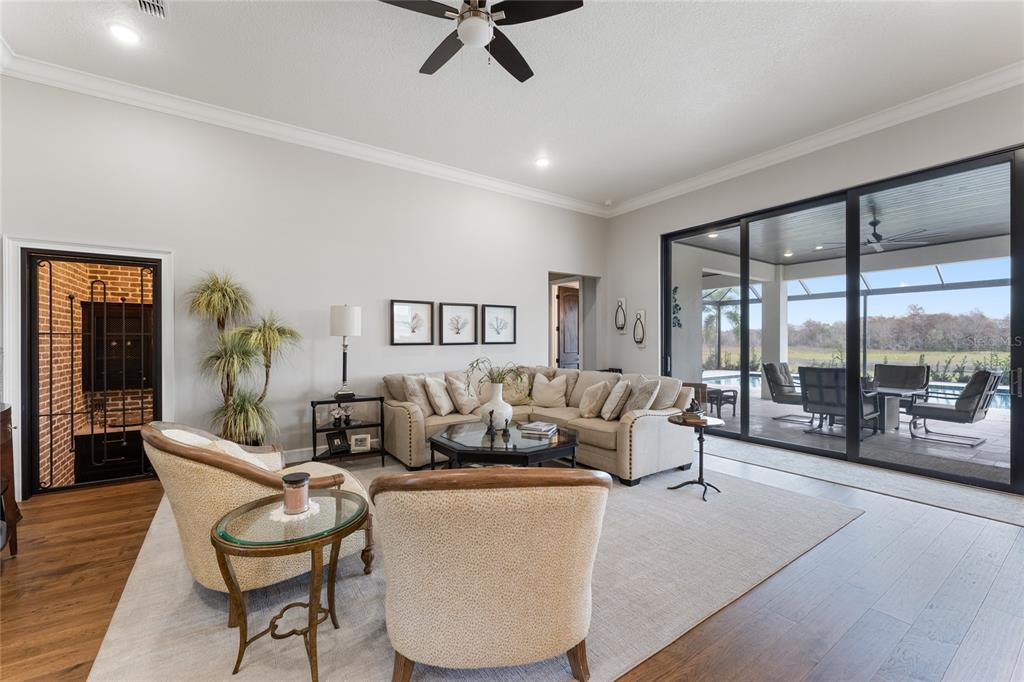 3167 WHISPER WIND DRIVE