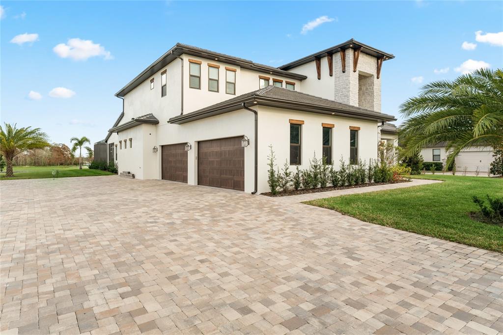 3167 WHISPER WIND DRIVE