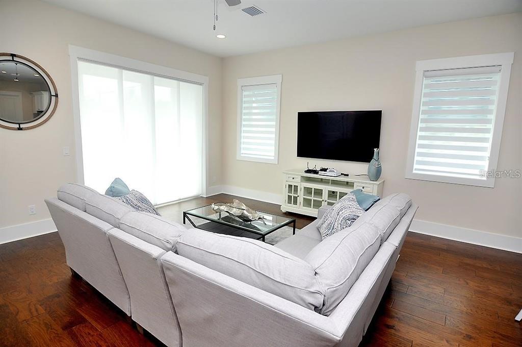 16 OUTLOOK WAY UNIT 9