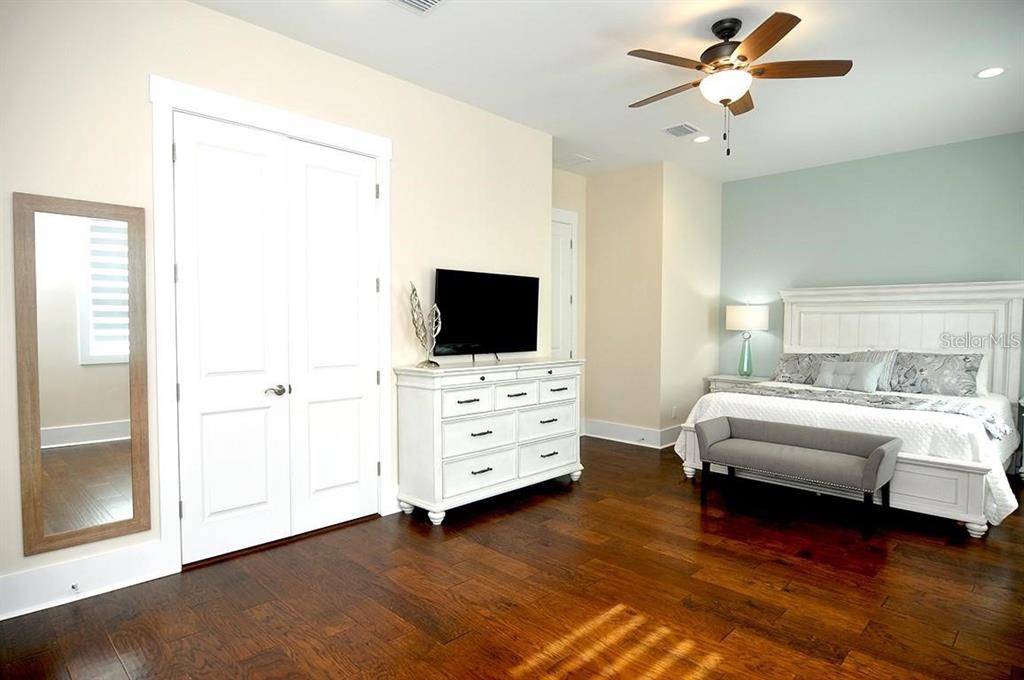 16 OUTLOOK WAY UNIT 9