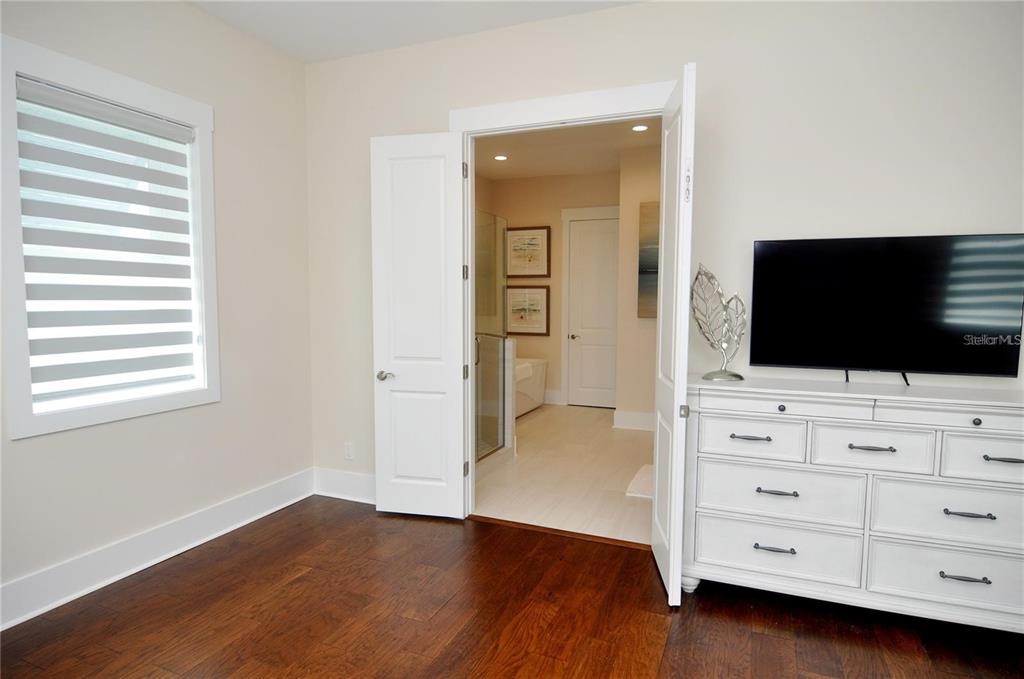 16 OUTLOOK WAY UNIT 9