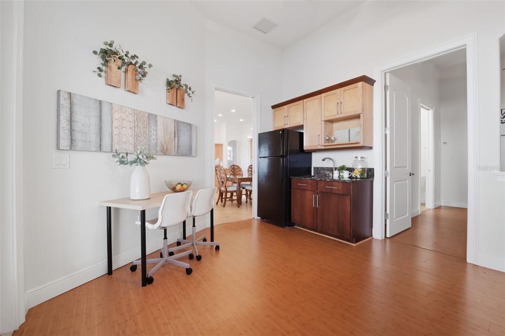 3215 GULF CITY ROAD