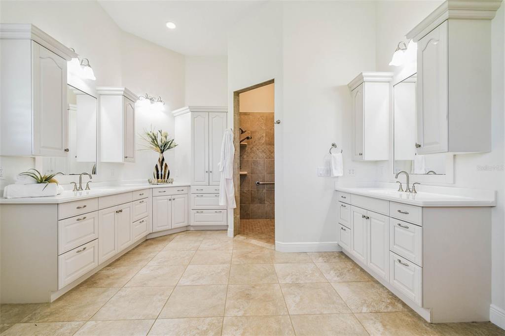 3215 GULF CITY ROAD