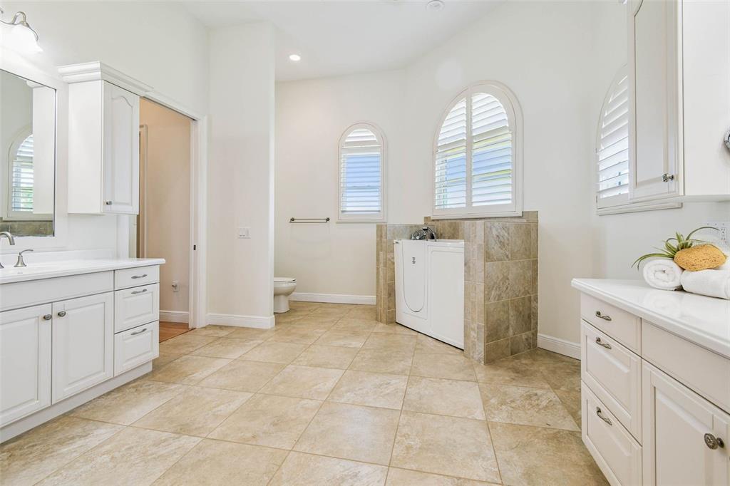 3215 GULF CITY ROAD
