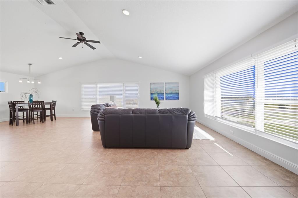 3215 GULF CITY ROAD