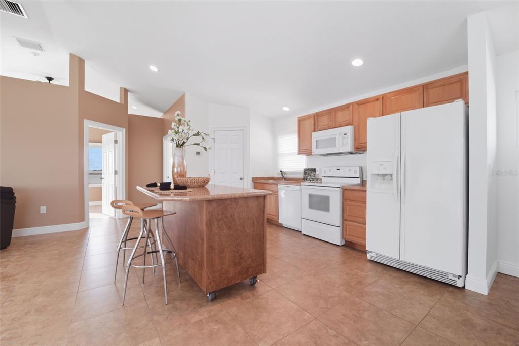 3215 GULF CITY ROAD