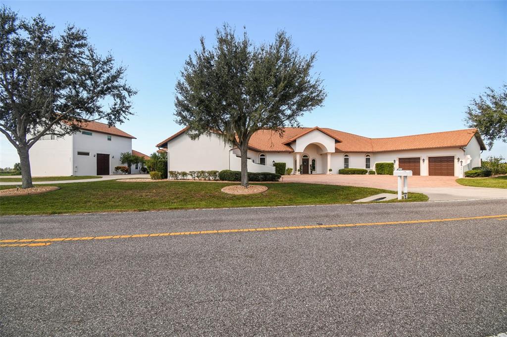 3215 GULF CITY ROAD