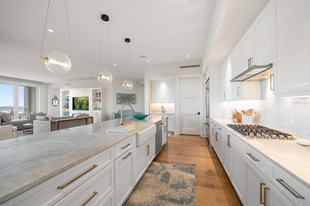 8 PALM TERRACE UNIT 605
