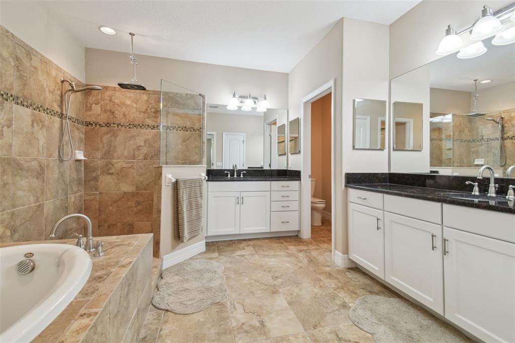 2566 LAKE MANOR DRIVE