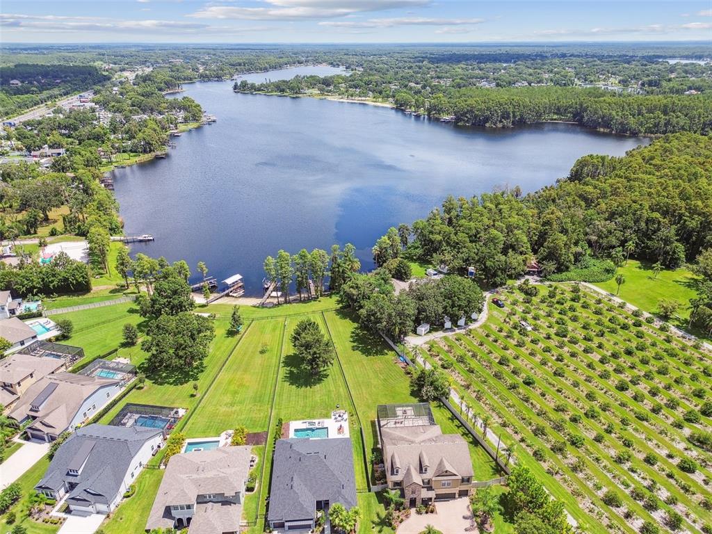 2566 LAKE MANOR DRIVE