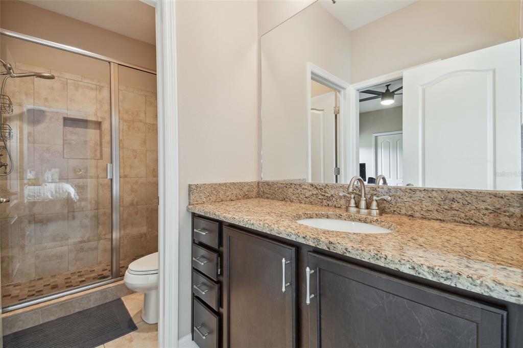 2566 LAKE MANOR DRIVE