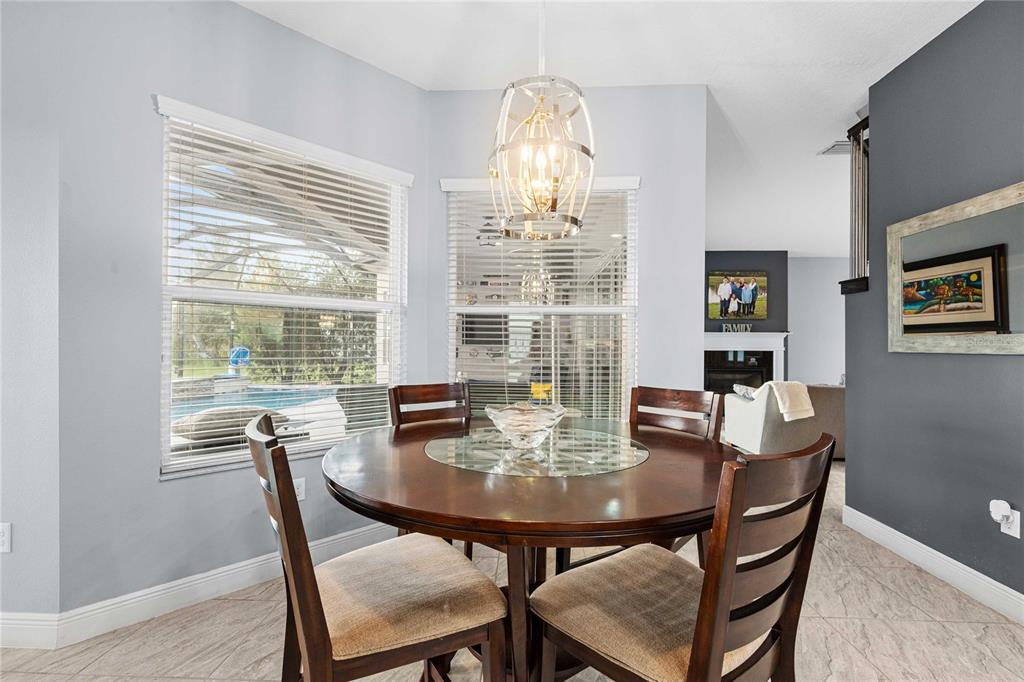 2611 COCO PALM CIRCLE