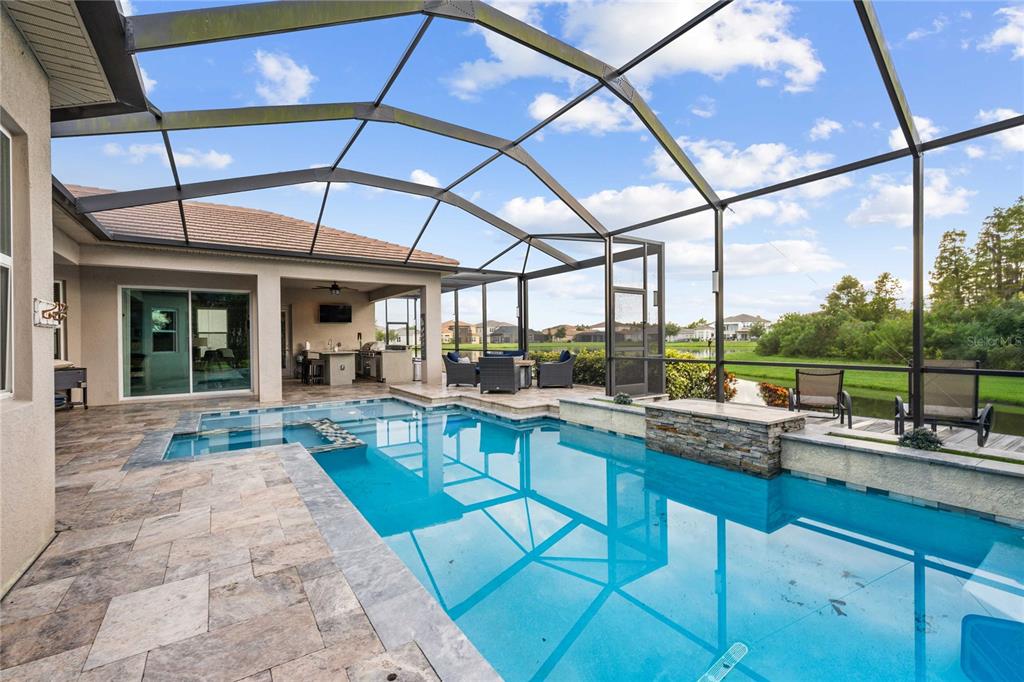 2611 COCO PALM CIRCLE