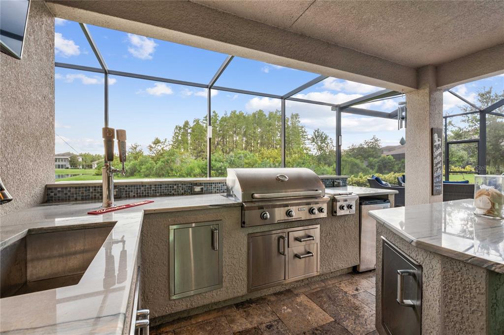 2611 COCO PALM CIRCLE