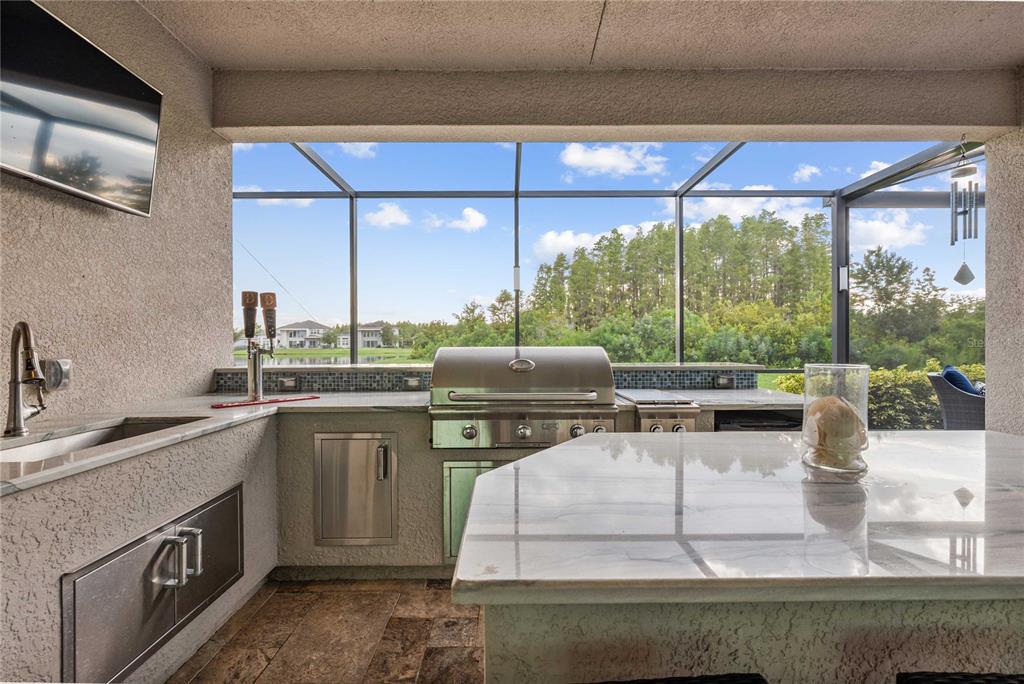 2611 COCO PALM CIRCLE