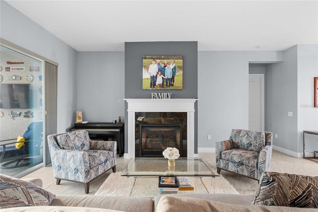 2611 COCO PALM CIRCLE