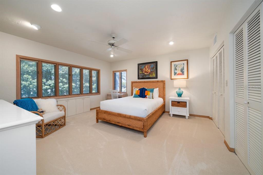 16000 GULF BOULEVARD