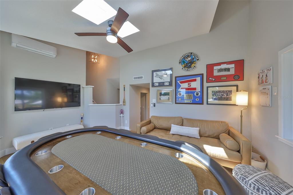 945 BUNKER VIEW DRIVE