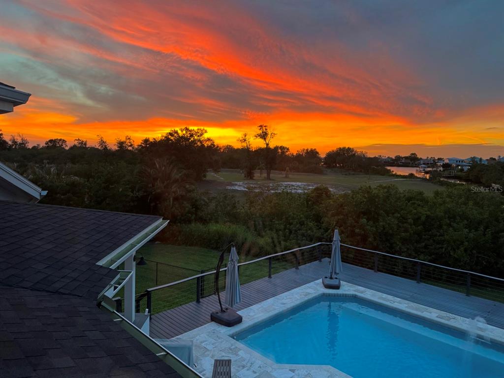 945 BUNKER VIEW DRIVE