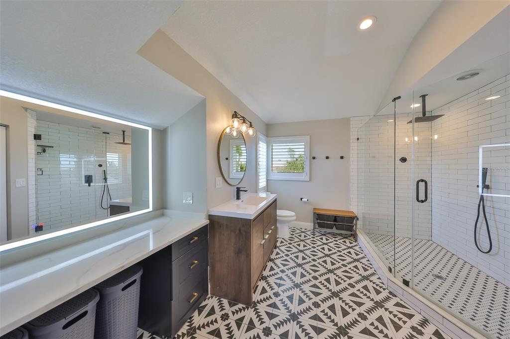 945 BUNKER VIEW DRIVE