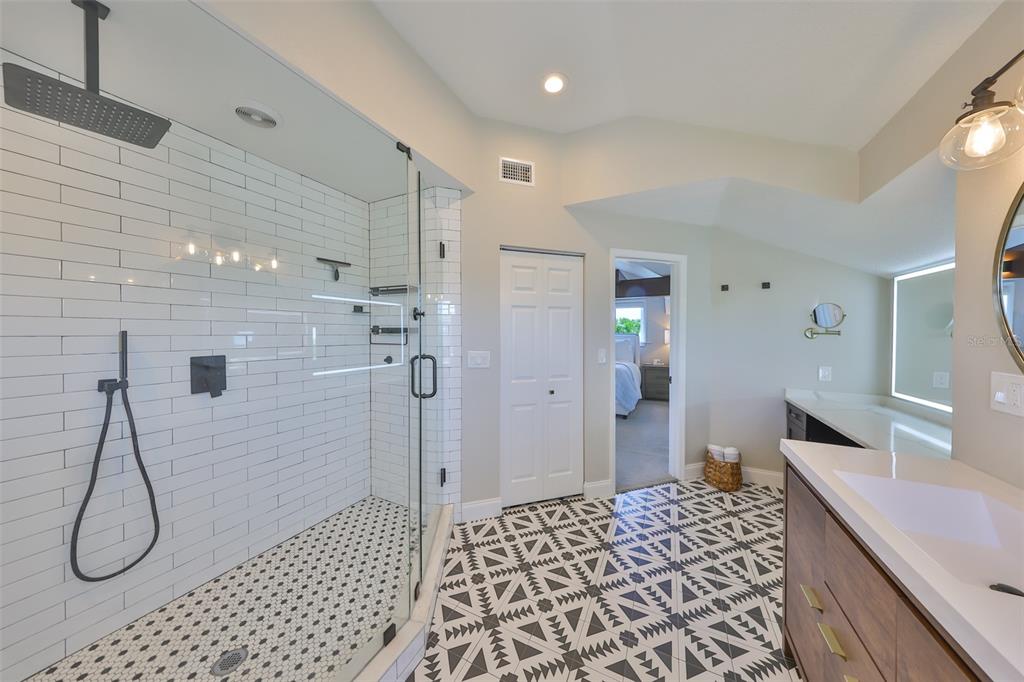 945 BUNKER VIEW DRIVE