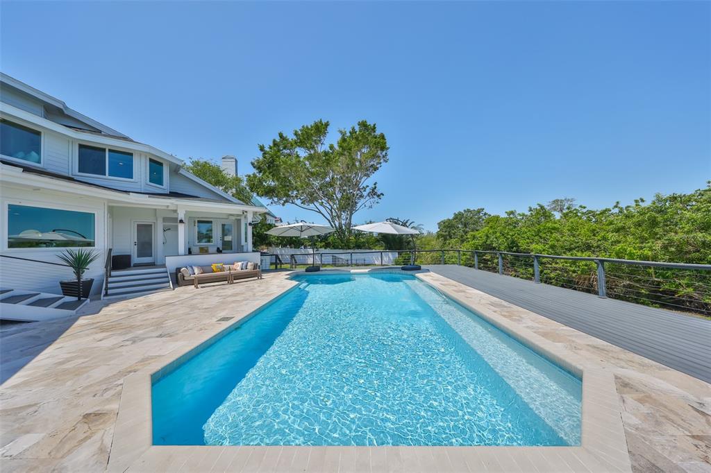 945 BUNKER VIEW DRIVE