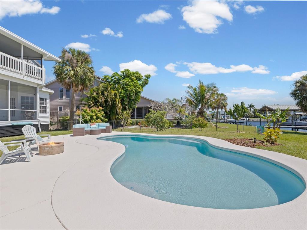 1414 DEIRDRE DRIVE