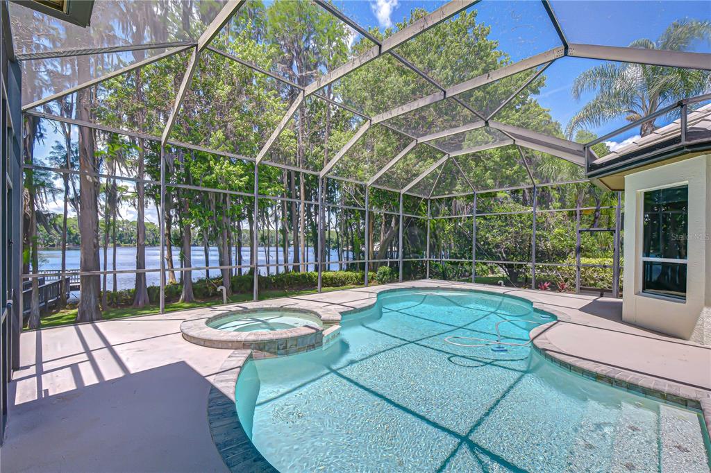 20915 LAKE VIENNA DRIVE