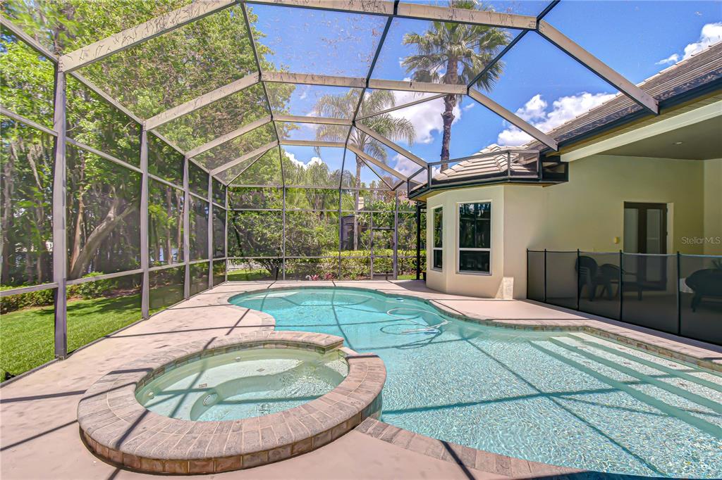 20915 LAKE VIENNA DRIVE
