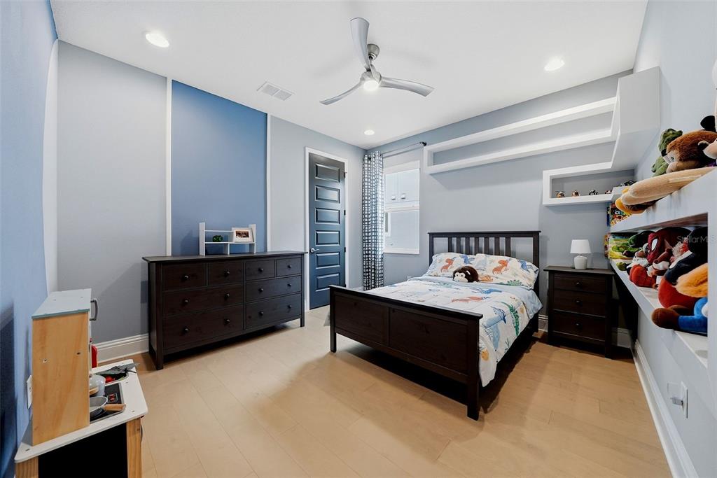 7224 GRAYBROOK DRIVE