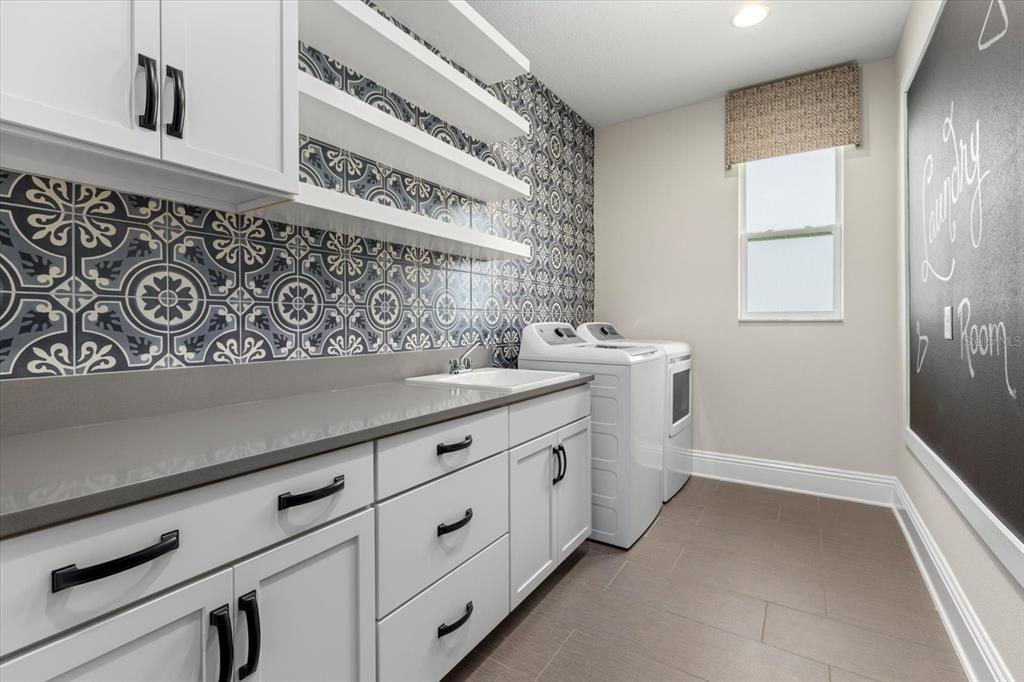 7224 GRAYBROOK DRIVE