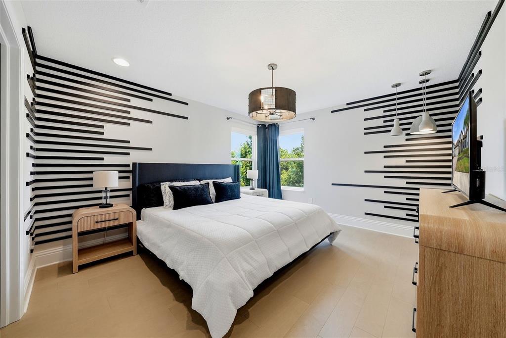 7224 GRAYBROOK DRIVE