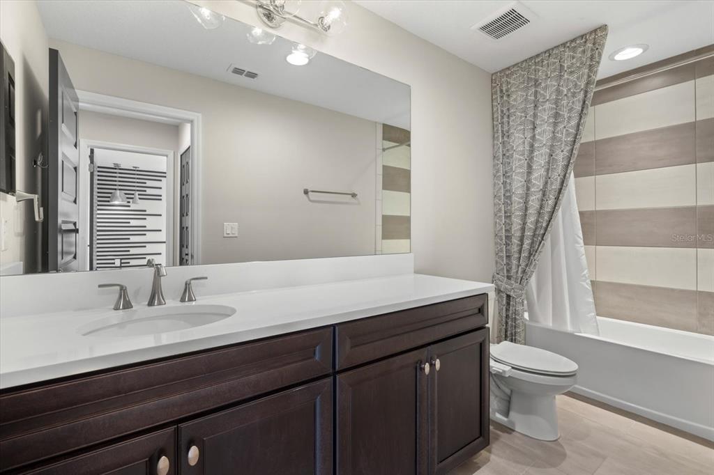 7224 GRAYBROOK DRIVE