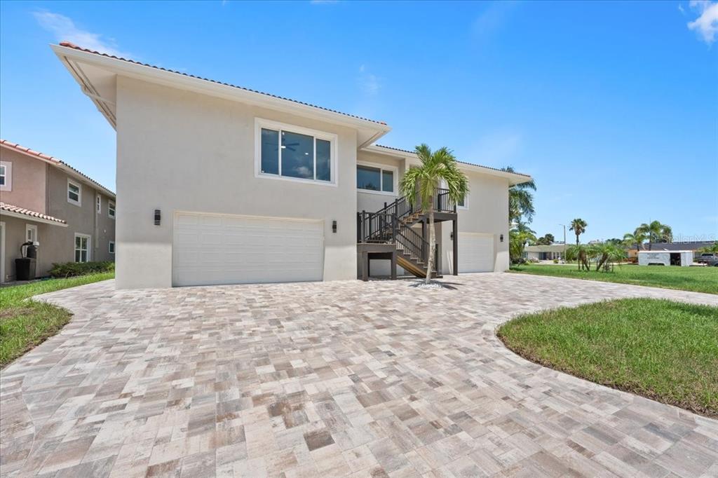 5151 PORPOISE PLACE